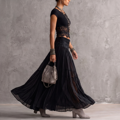 Selene | Conjunto boho oscuro con top corto y falda de encaje